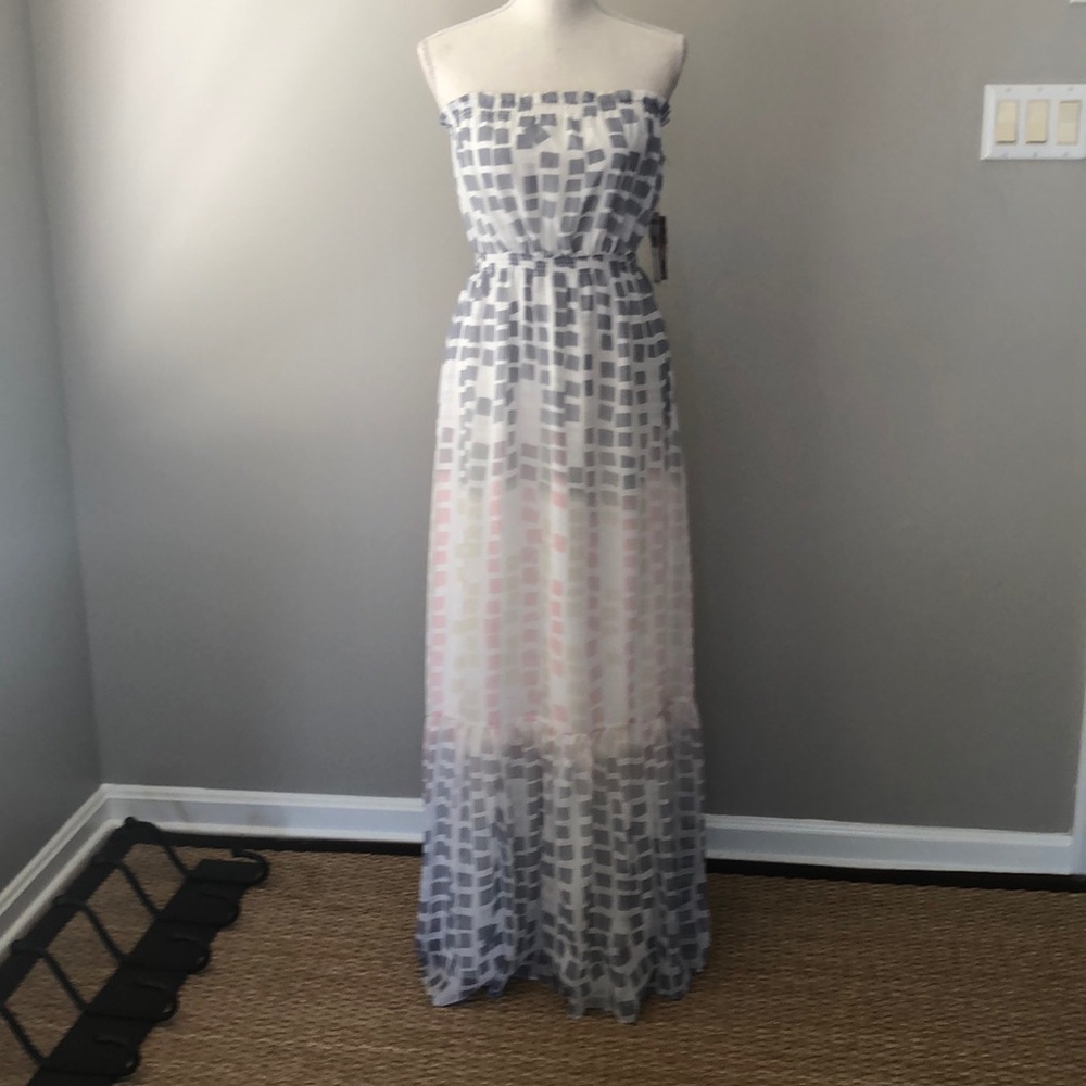 Quiksilver Maxi. Size Medium
